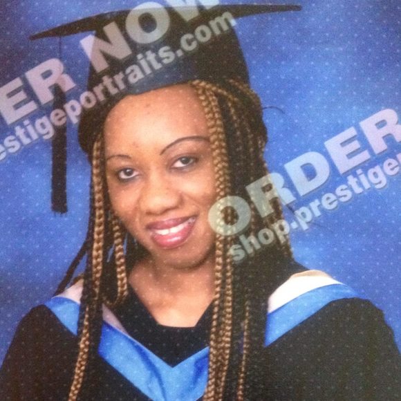 Meet your Posher, Flora - Picture 1 of 1